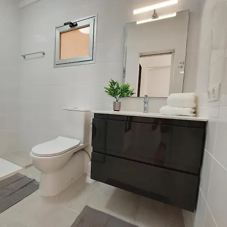 Sunny Cozy Loscristianos Wifi,pool 로스크리스티아노스